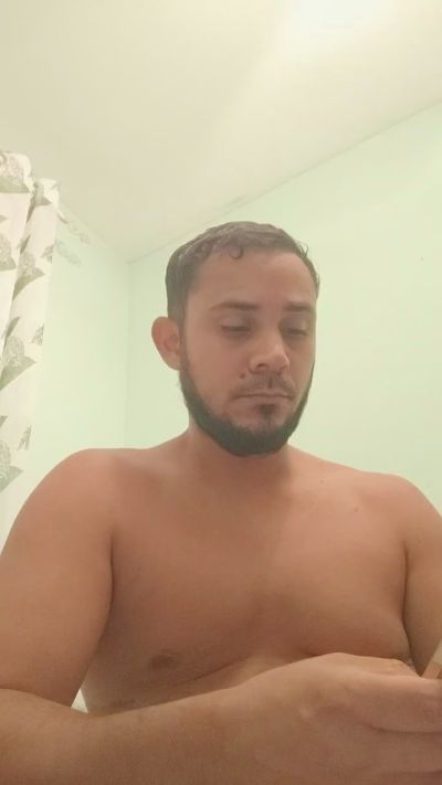 Kennyhm live cam on Cam4