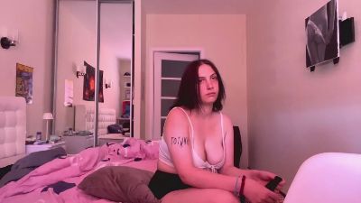KerrieNielson live cam on Cam4