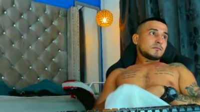 KevinFOX23cms live cam on Cam4