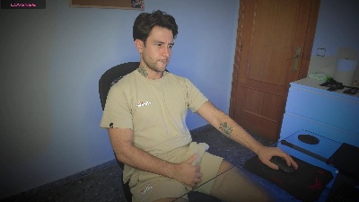 KevinGorgeous live cam on Cam4