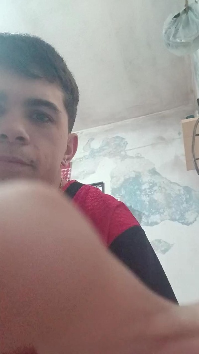 Kevin_423 live cam on Cam4