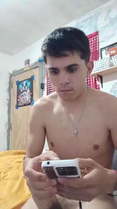 Kevin_423 live cam on Cam4