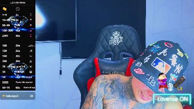 Kevin_Sanchez live cam on Cam4