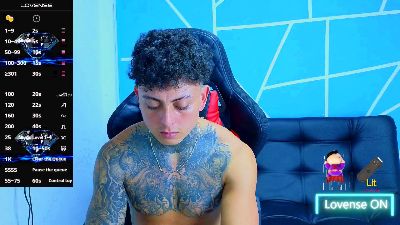Kevin_Sanchez live cam on Cam4