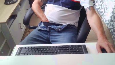 Kevinareux60 live cam on Cam4