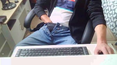 Kevinareux60 live cam on Cam4