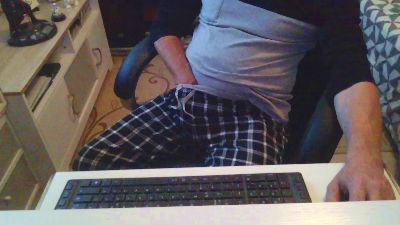 Kevinareux60 live cam on Cam4