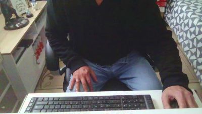 Kevinareux60 live cam on Cam4