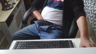 Kevinareux60 live cam on Cam4