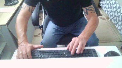 Kevinareux60 live cam on Cam4
