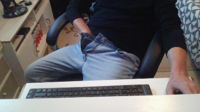 Kevinareux60 live cam on Cam4