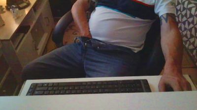 Kevinareux60 live cam on Cam4