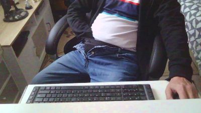 Kevinareux60 live cam on Cam4