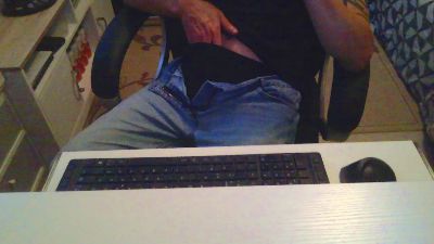 Kevinareux60 live cam on Cam4