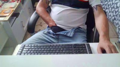 Kevinareux60 live cam on Cam4