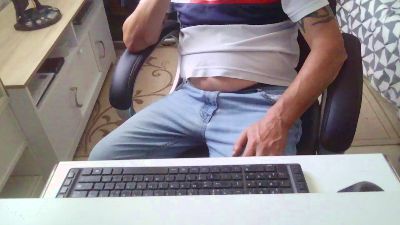 Kevinareux60 live cam on Cam4