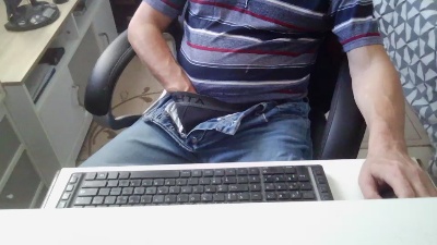 Kevinareux60 live cam on Cam4