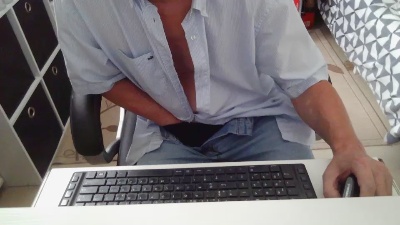 Kevinareux60 live cam on Cam4