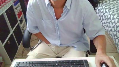 Kevinareux60 live cam on Cam4