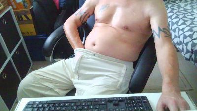 Kevinareux60 live cam on Cam4