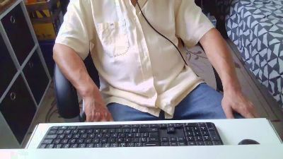 Kevinareux60 live cam on Cam4