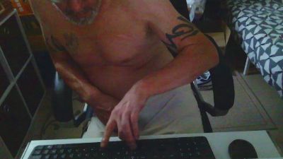 Kevinareux60 live cam on Cam4