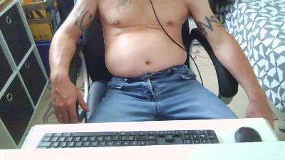 Kevinareux60 live cam on Cam4