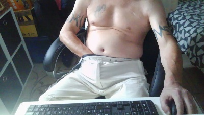 Kevinareux60 live cam on Cam4