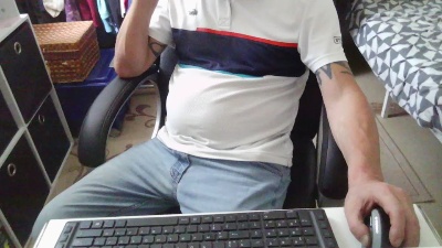 Kevinareux60 live cam on Cam4