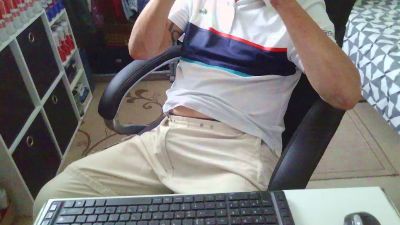 Kevinareux60 live cam on Cam4