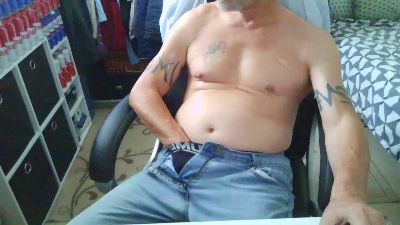 Kevinareux60 live cam on Cam4