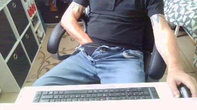 Kevinareux60 live cam on Cam4