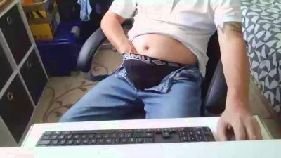 Kevinareux60 live cam on Cam4