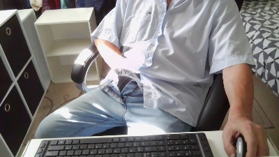 Kevinareux60 live cam on Cam4