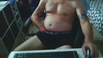 Kevinareux60 live cam on Cam4