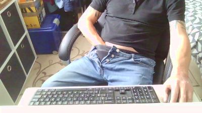 Kevinareux60 live cam on Cam4