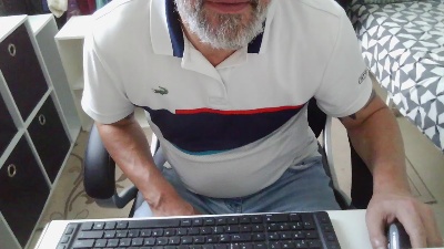 Kevinareux60 live cam on Cam4