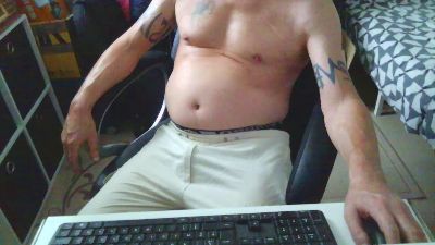 Kevinareux60 live cam on Cam4