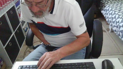 Kevinareux60 live cam on Cam4