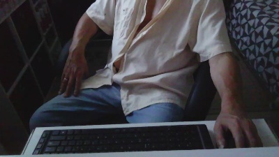 Kevinareux60 live cam on Cam4