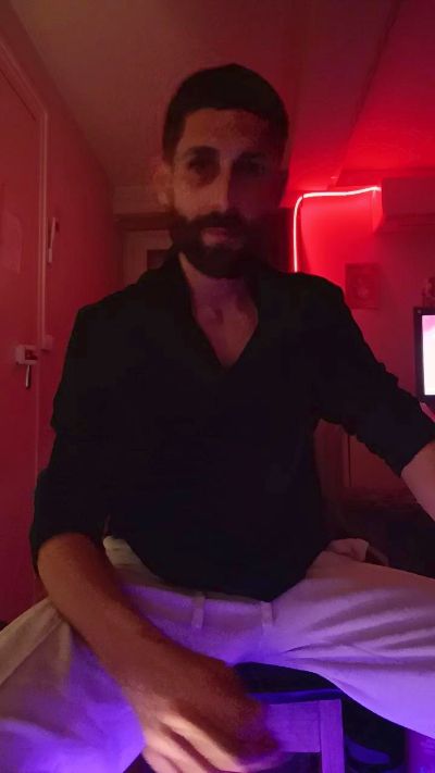 Kevinchaud1 live cam on Cam4