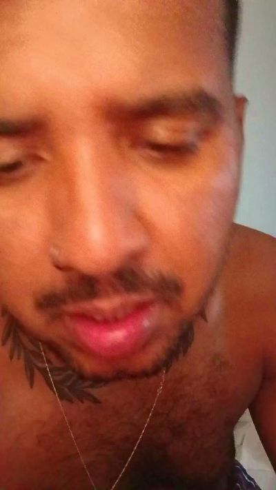 Kevinpasion live cam on Cam4