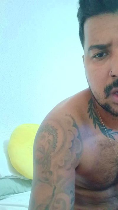 Kevinpasion live cam on Cam4