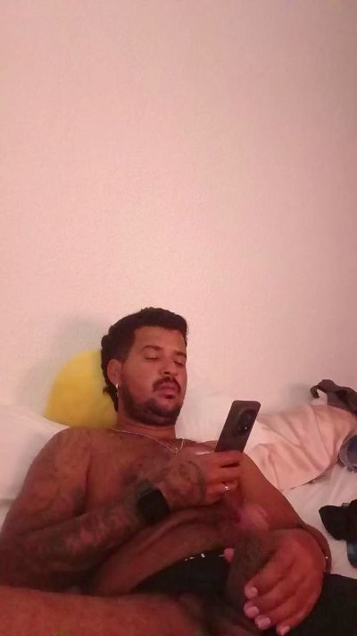 Kevinpasion live cam on Cam4
