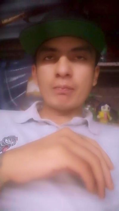 Kevpitudo22 live cam on Cam4