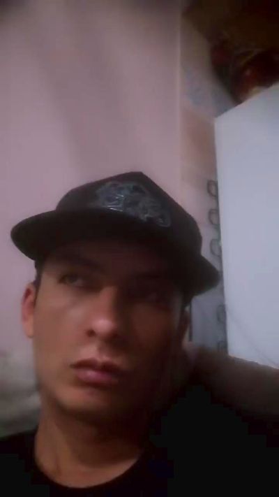 Kevpitudo22 live cam on Cam4
