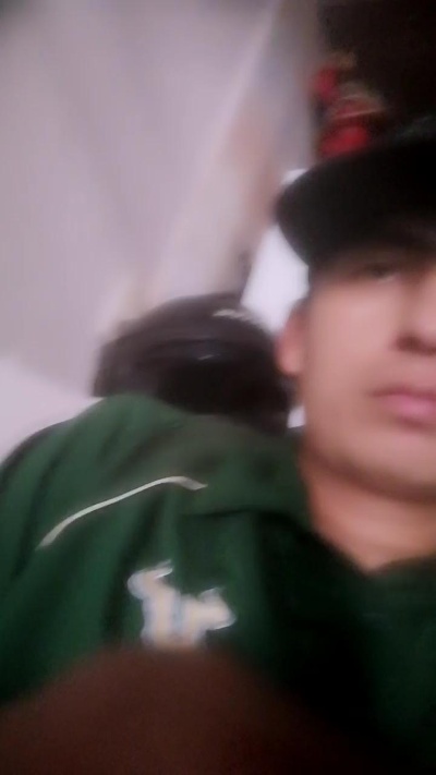 Kevpitudo22 live cam on Cam4