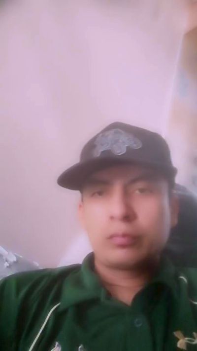 Kevpitudo22 live cam on Cam4