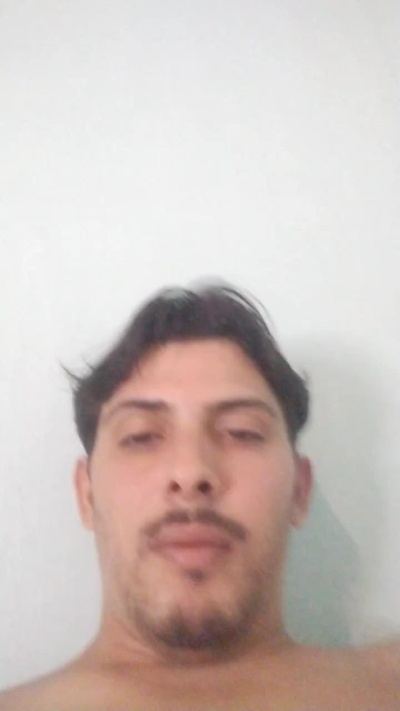 Kewyn20cm live cam on Cam4