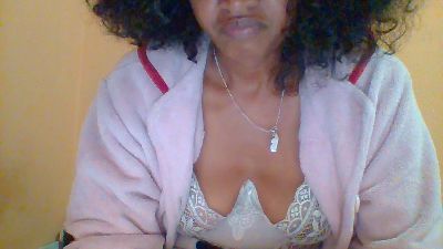 Keyshie586 live cam on Cam4